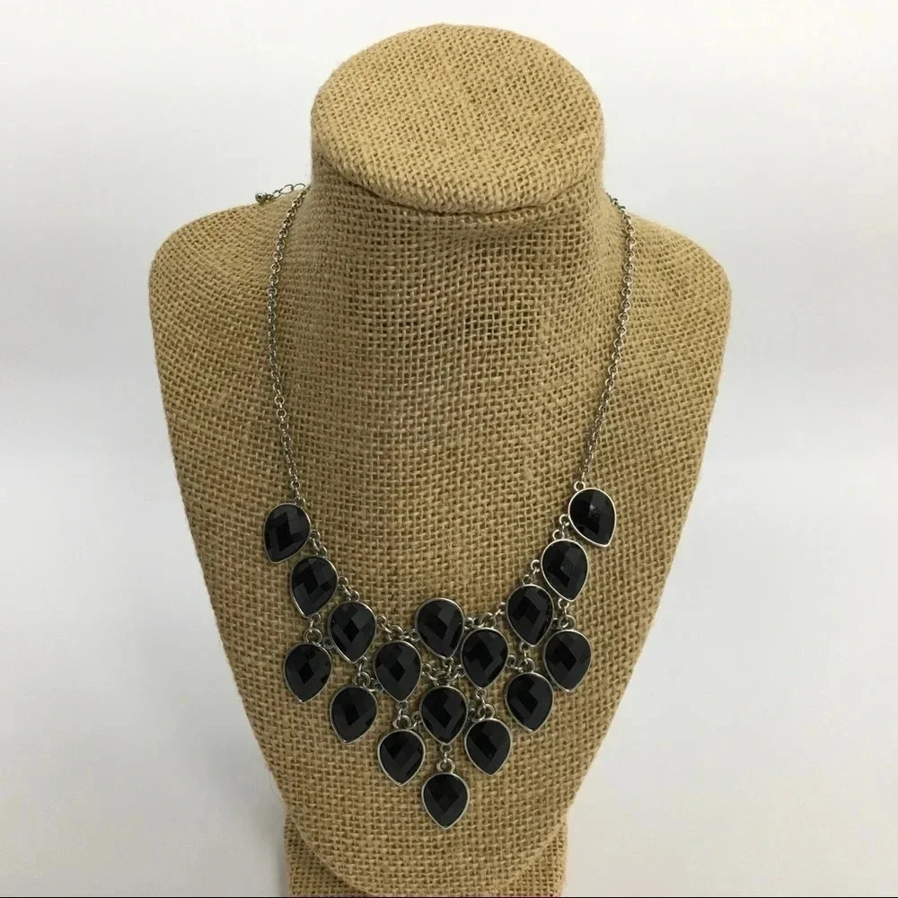 Black‎ Teardrop Cluster Statement Necklace